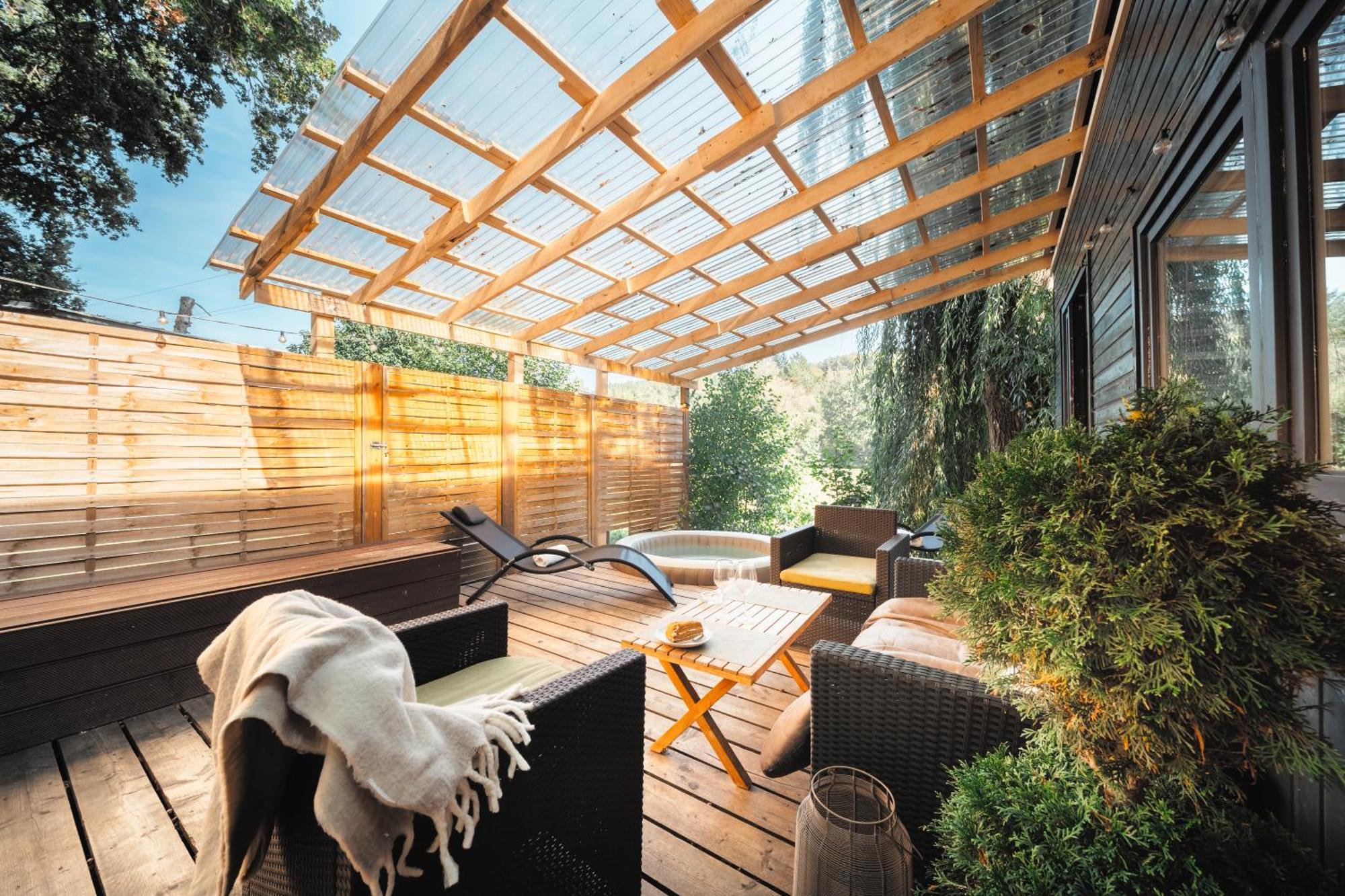 Secret Lake Prag Magic Place Relaxation& Wellness Rehenice Extérieur photo
